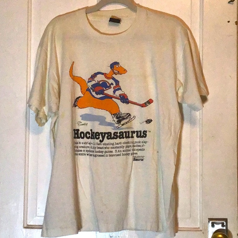Vintage Hockyasaurus T-shirt!